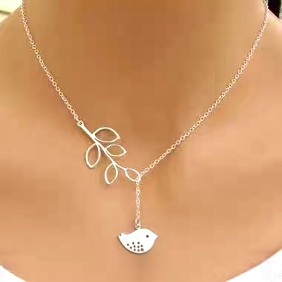 Jewelry - Bird and Leaves Silver Pendant Neclace